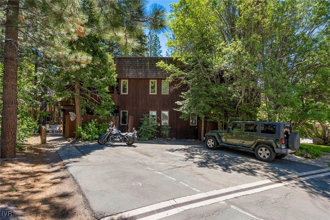 836 Southwood Boulevard 4