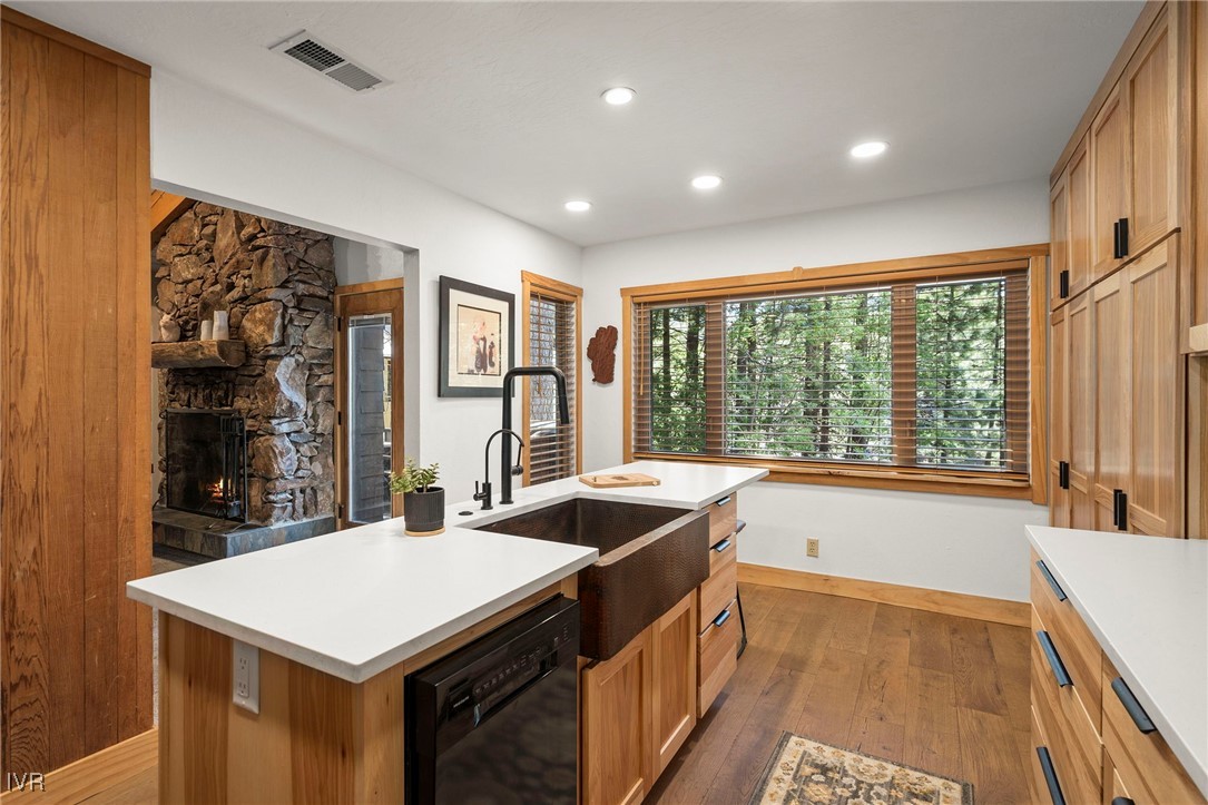 836 Southwood Boulevard 4