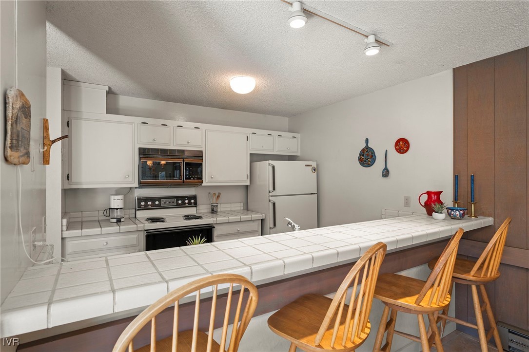 954 Fairway Boulevard 4