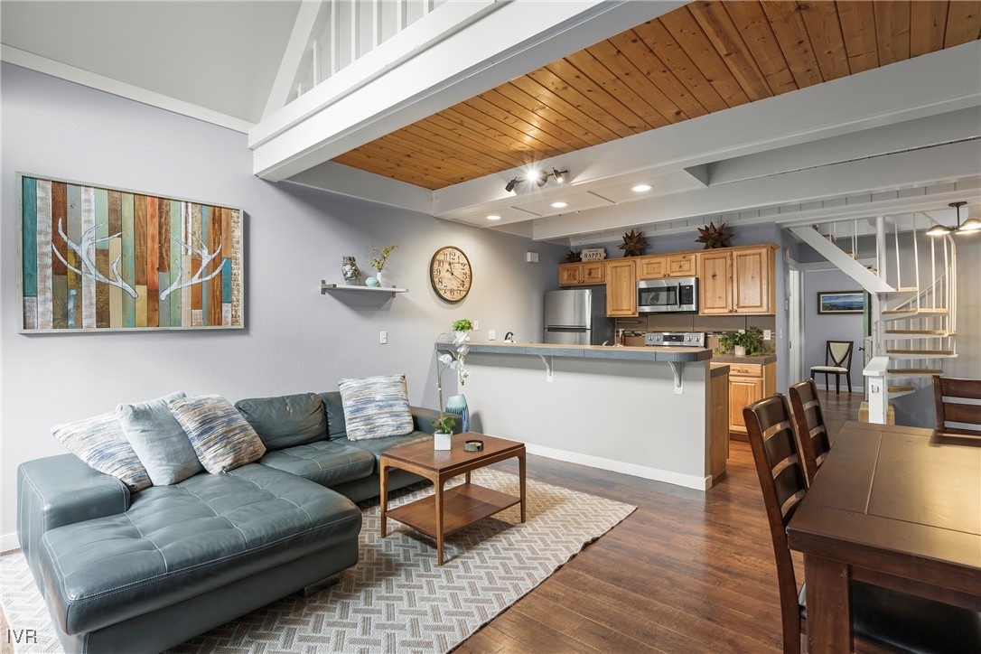 989 Tahoe Boulevard 61