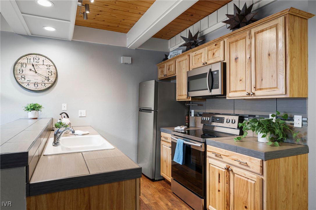 989 Tahoe Boulevard 61