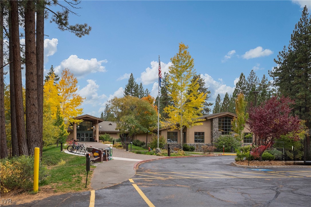 989 Tahoe Blvd 89