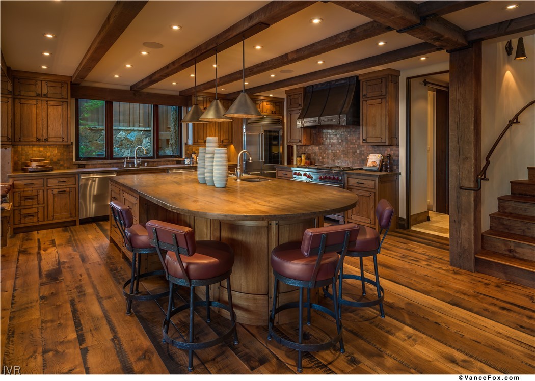 919 Lakeshore Boulevard