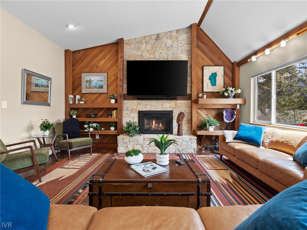 948 Harold Drive 4