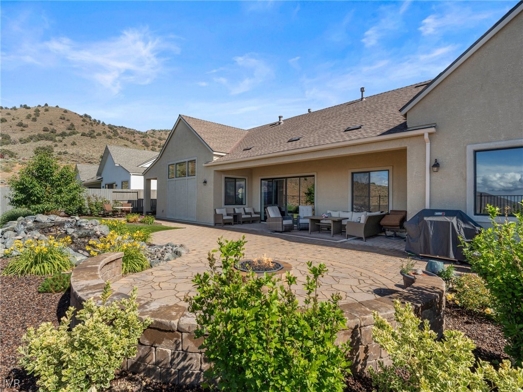 3063 Feathertop Dr
