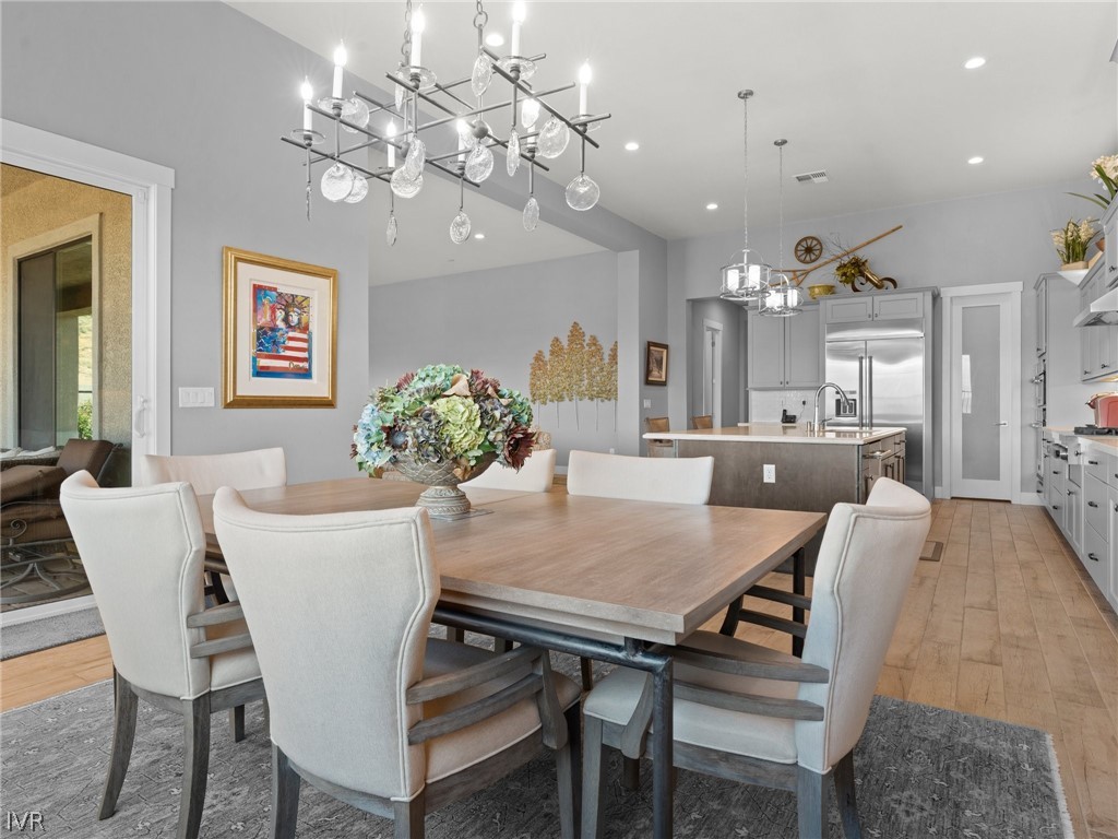 3063 Feathertop Dr
