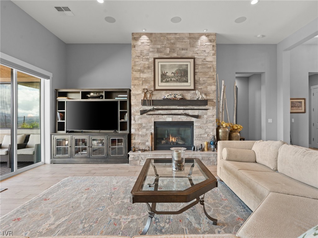 3063 Feathertop Dr