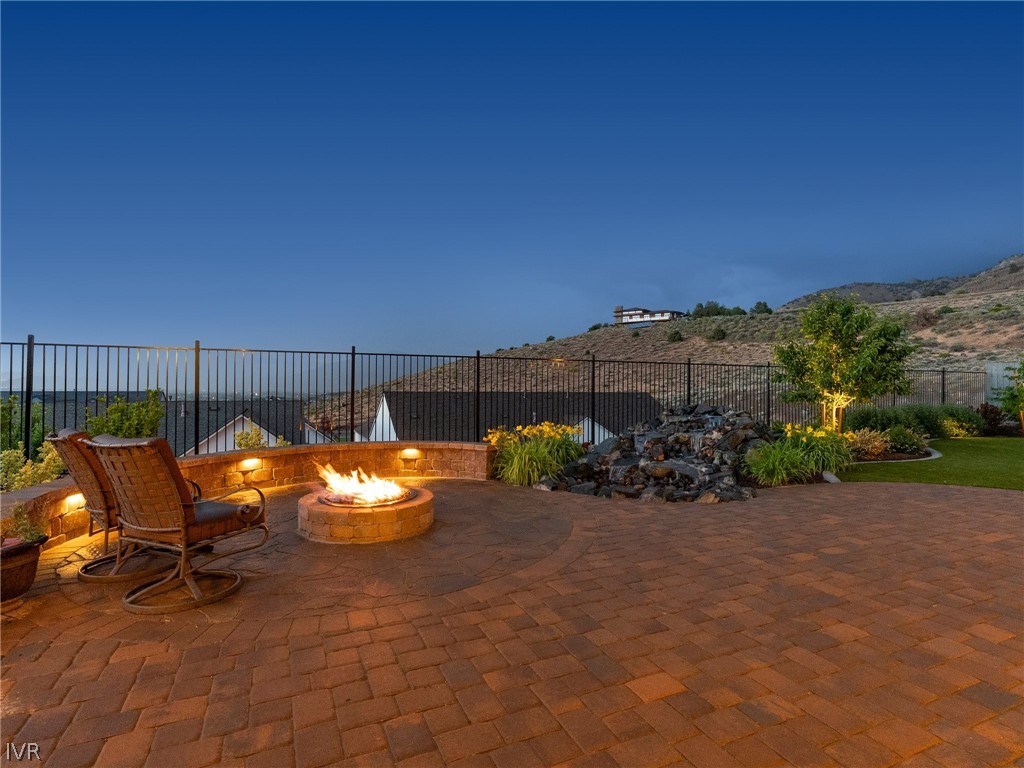 3063 Feathertop Dr