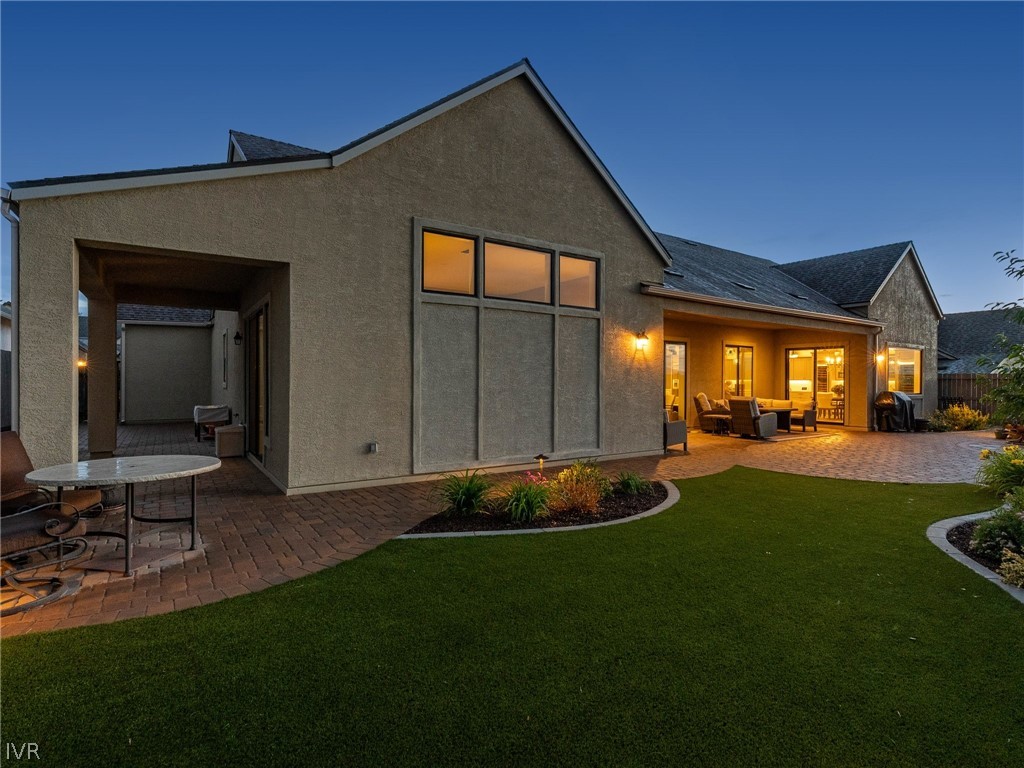 3063 Feathertop Dr