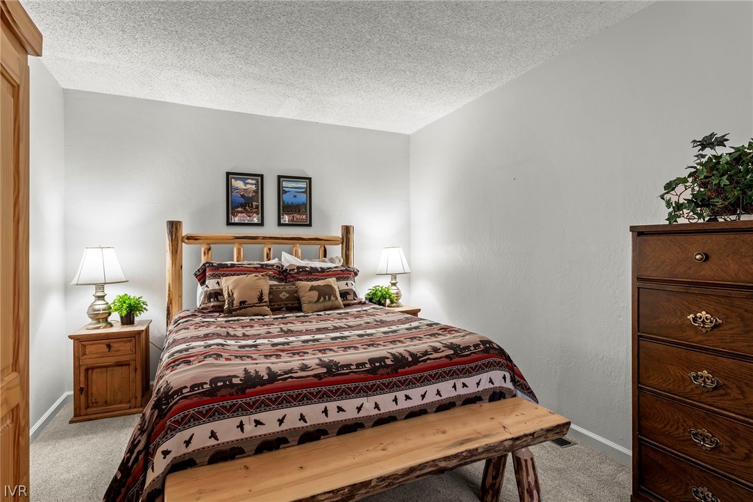 330 Ski Way 19
