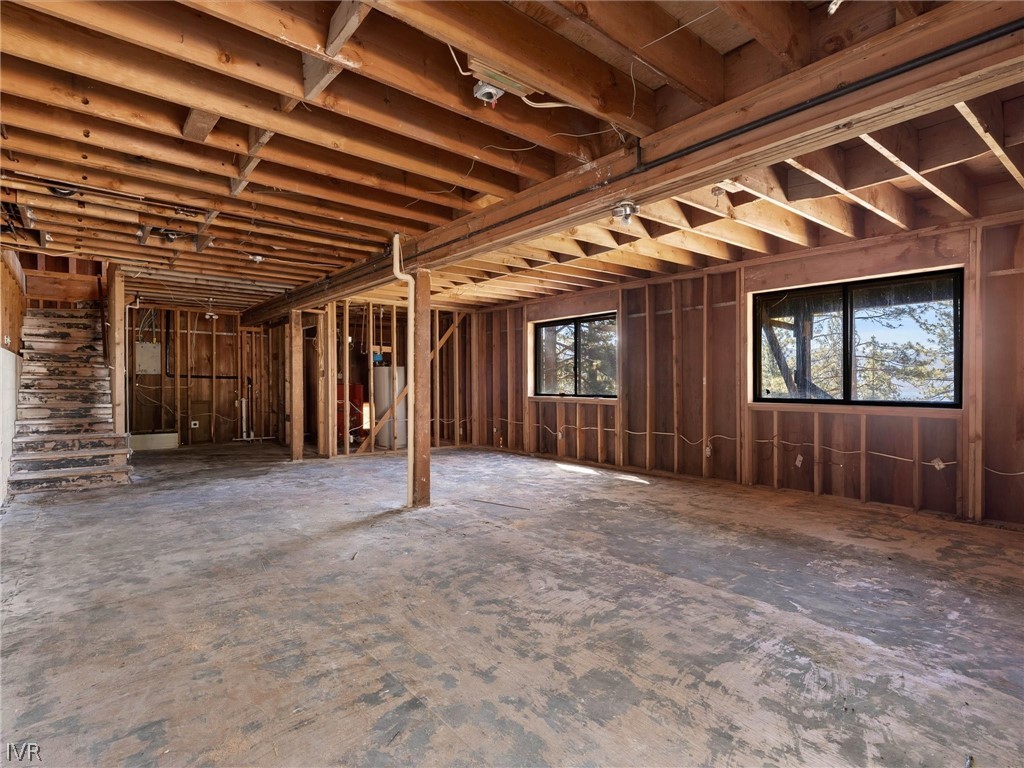 557 Knotty Pine Drive