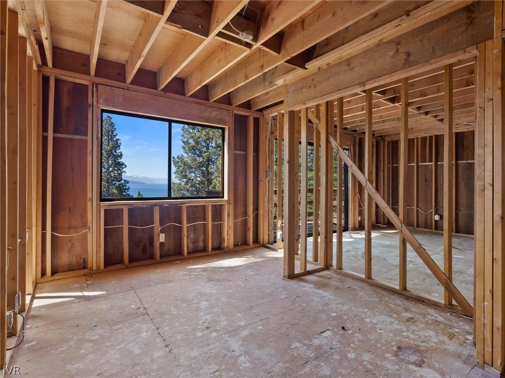 557 Knotty Pine Drive