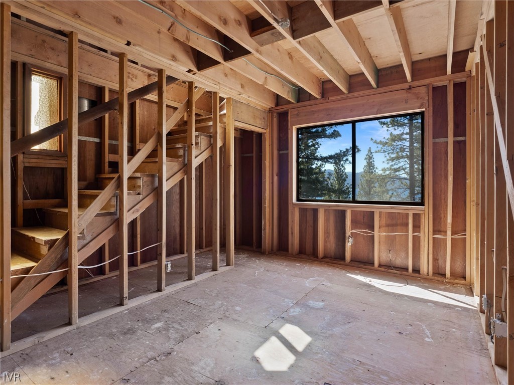 557 Knotty Pine Drive
