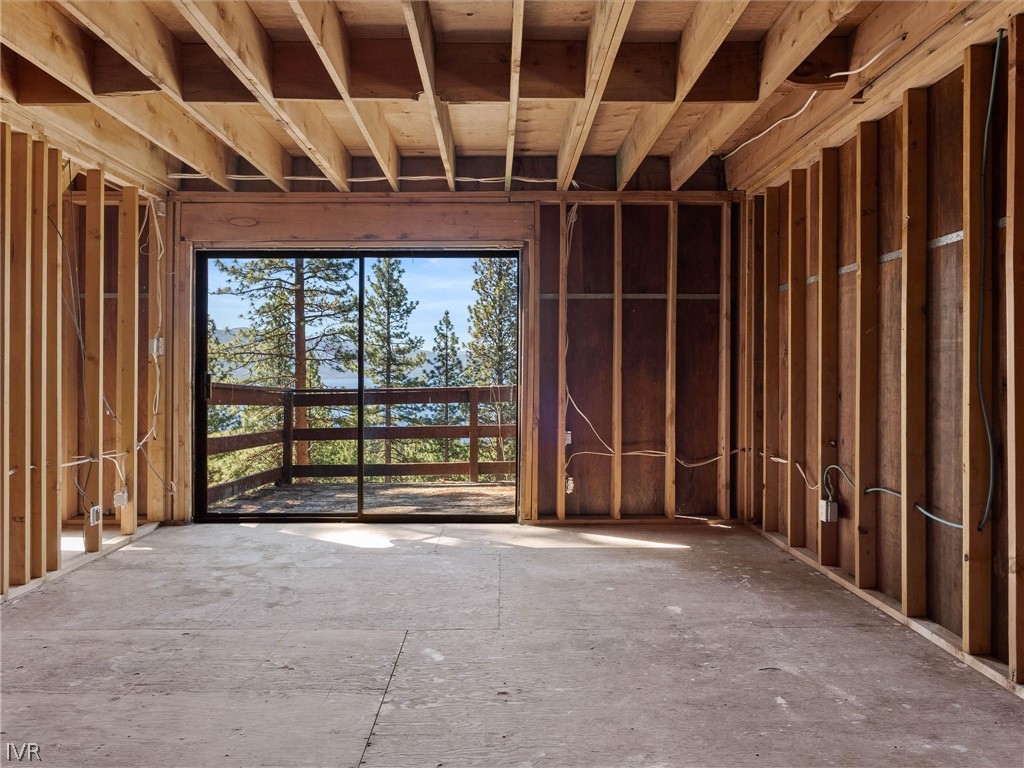 557 Knotty Pine Drive