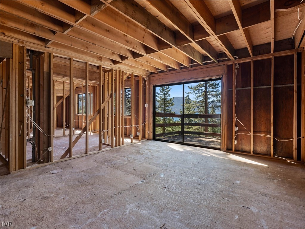 557 Knotty Pine Drive