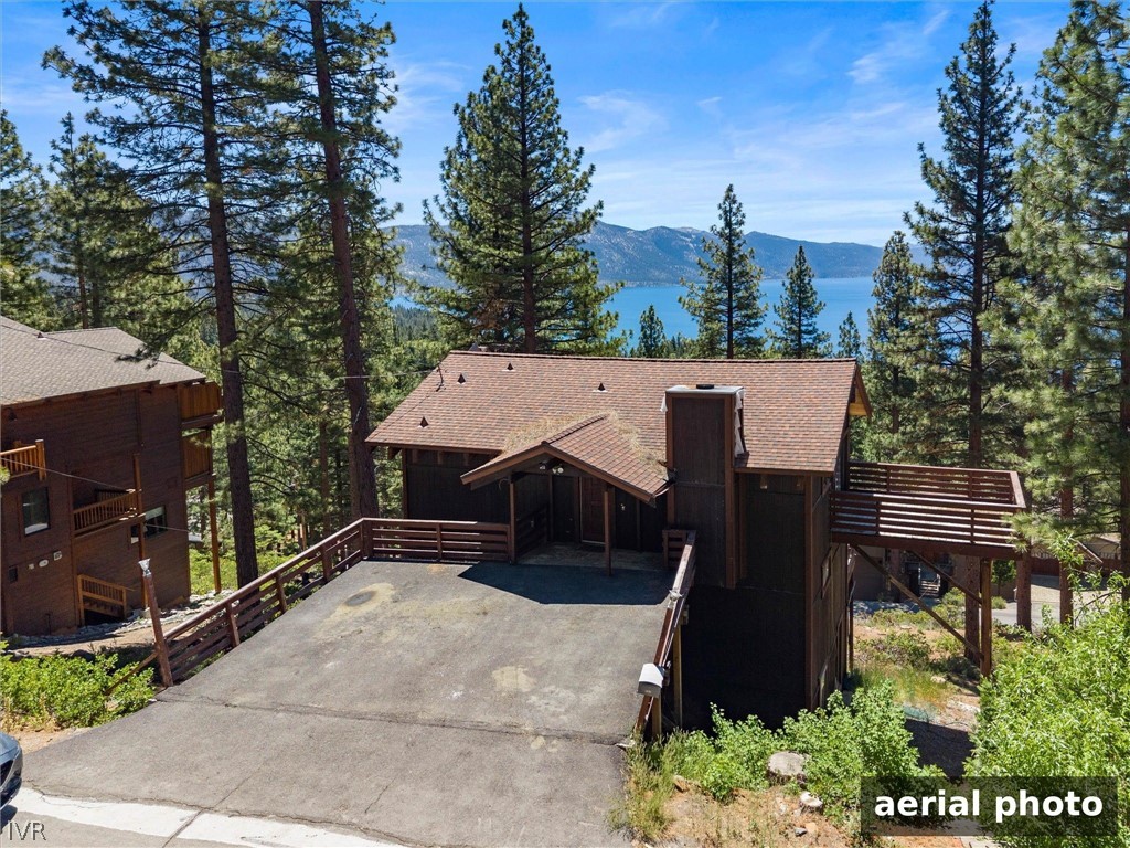 557 Knotty Pine Drive
