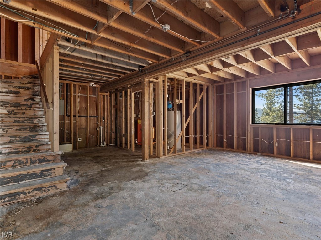 557 Knotty Pine Drive