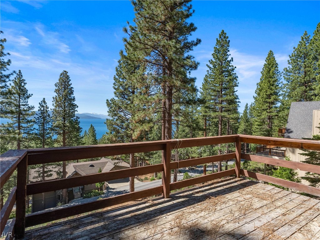 557 Knotty Pine Drive