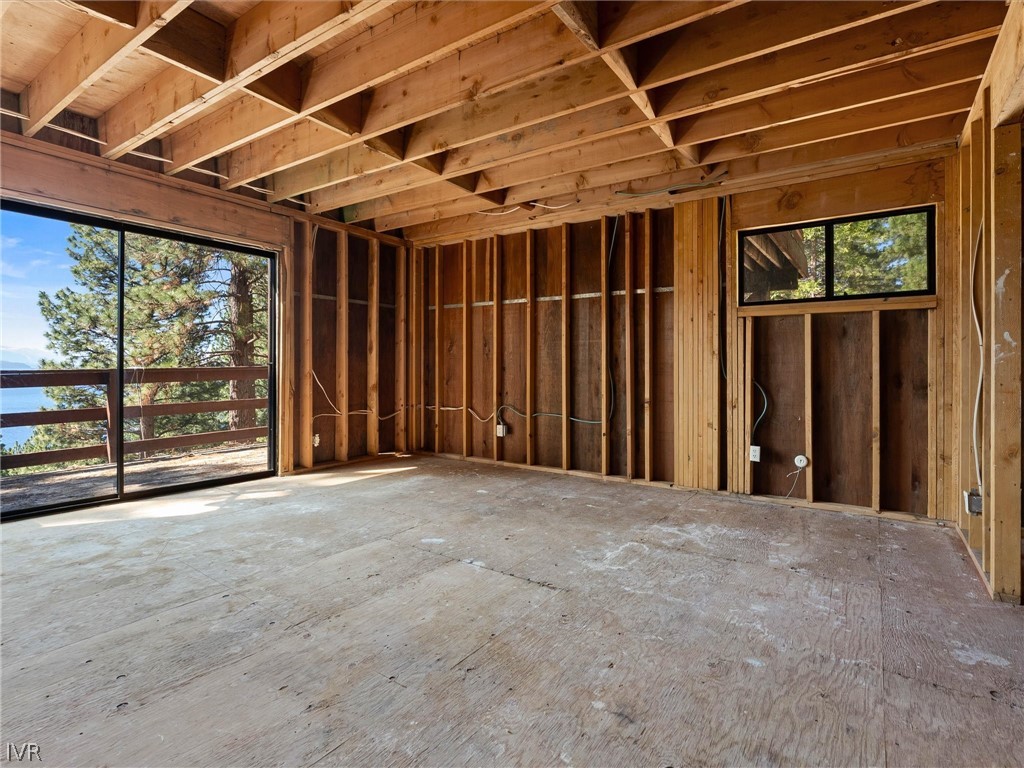 557 Knotty Pine Drive