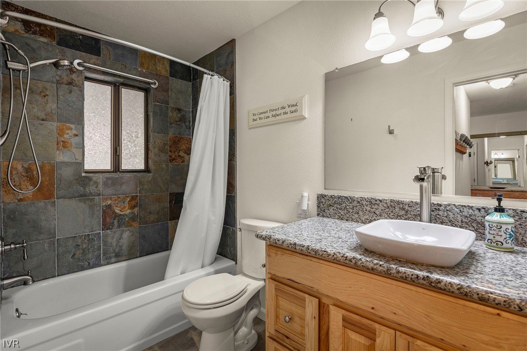 811 Southwood Boulevard 8