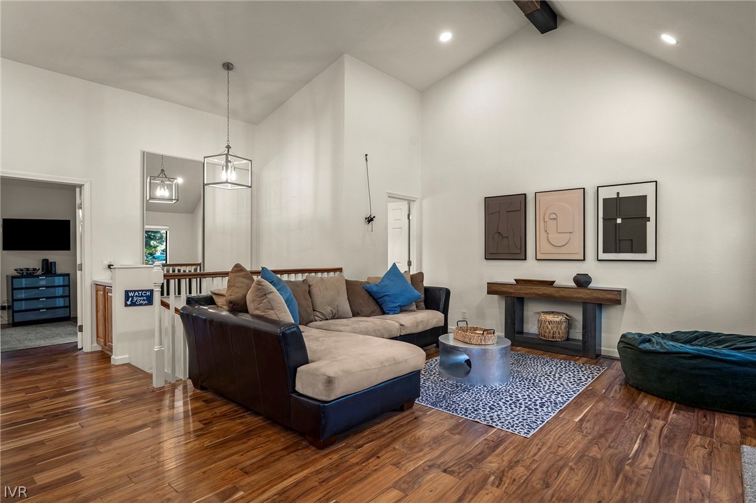 811 Southwood Boulevard 8