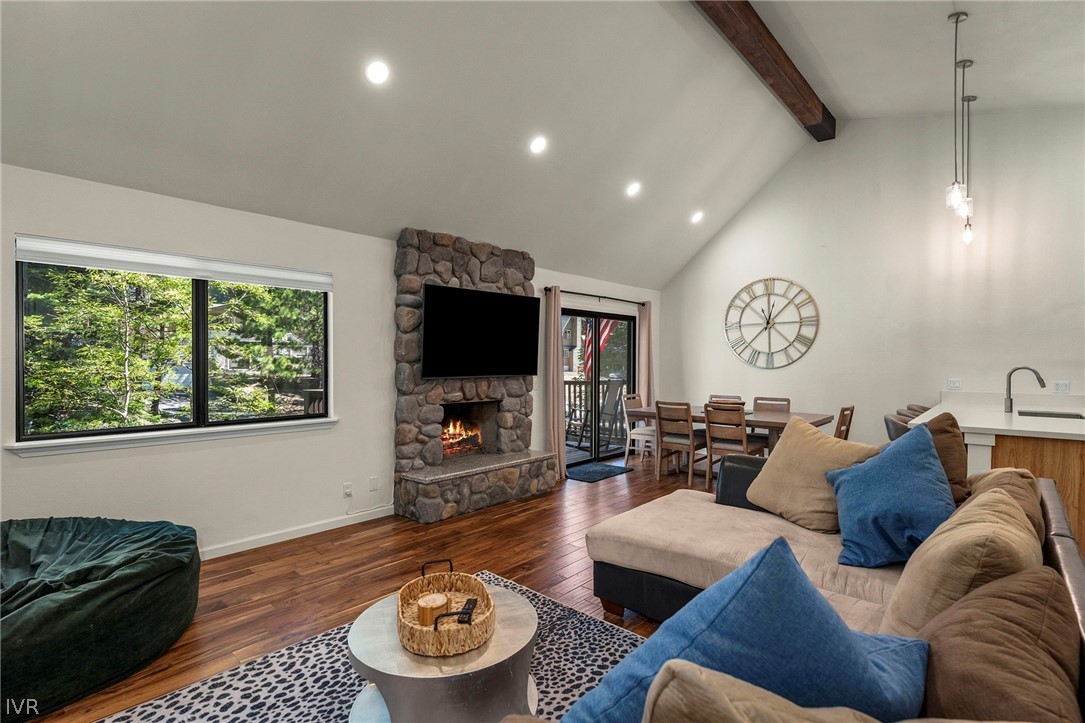 811 Southwood Boulevard 8