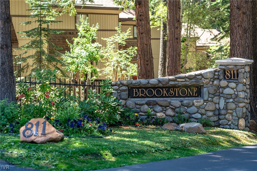 811 Southwood Boulevard 8