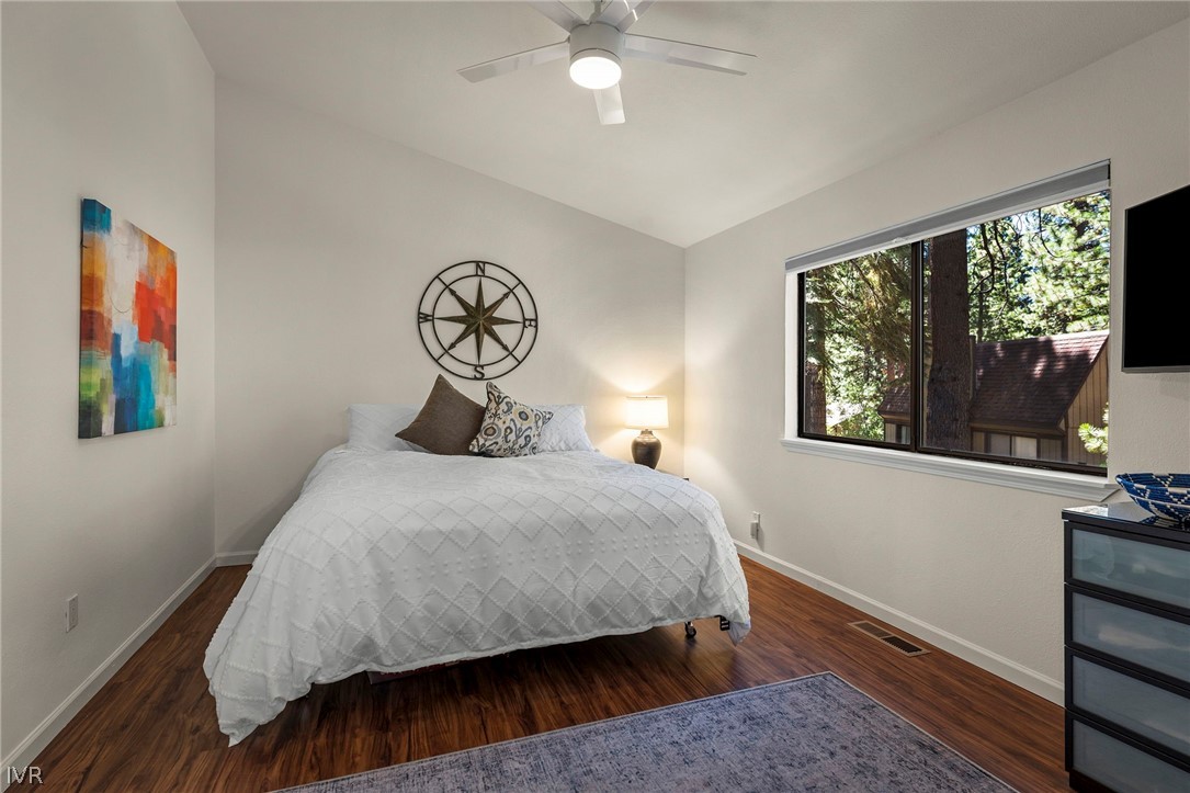 811 Southwood Boulevard 8