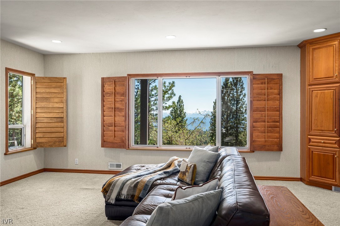 545 Alpine View
