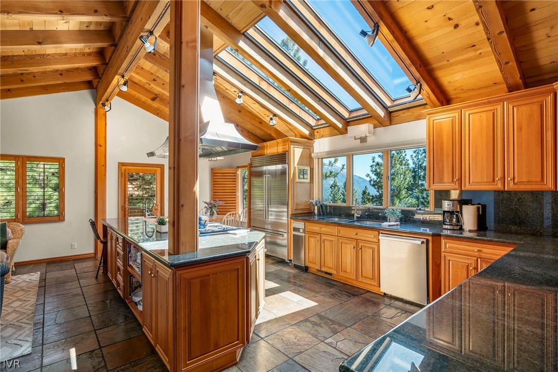 545 Alpine View