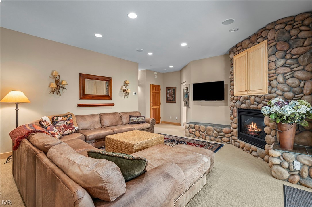 253 Deer Court