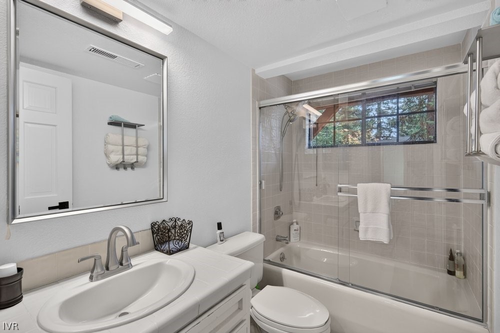 875 Southwood Boulevard 22
