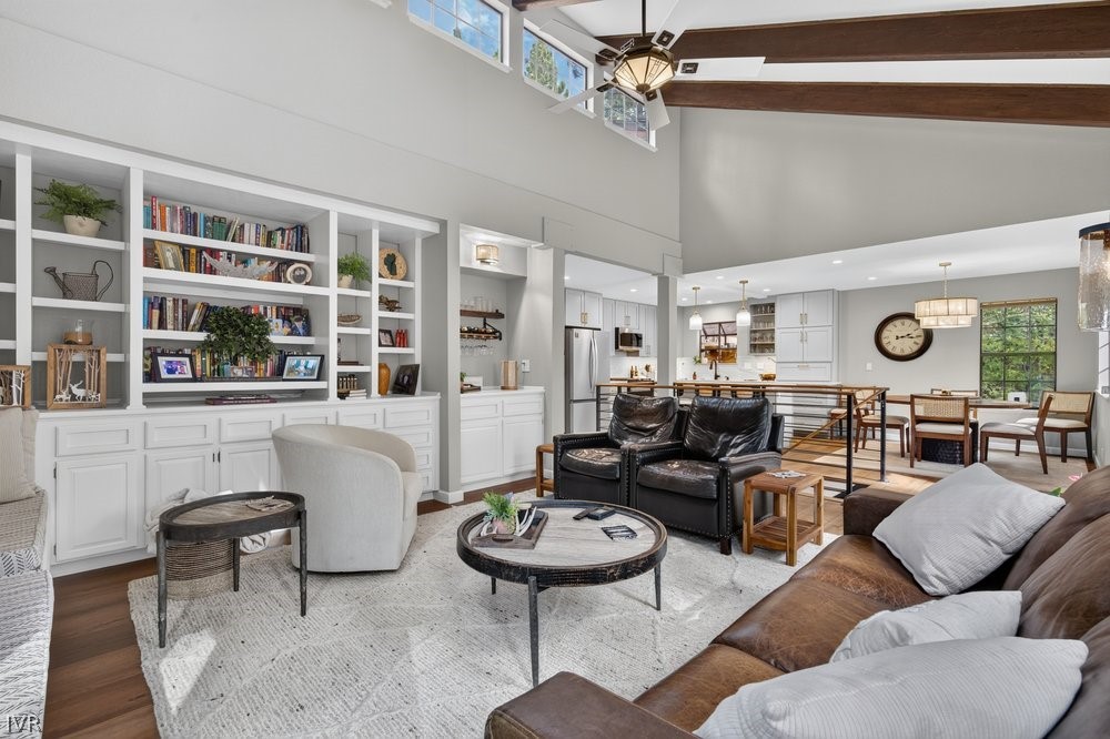 875 Southwood Boulevard 22