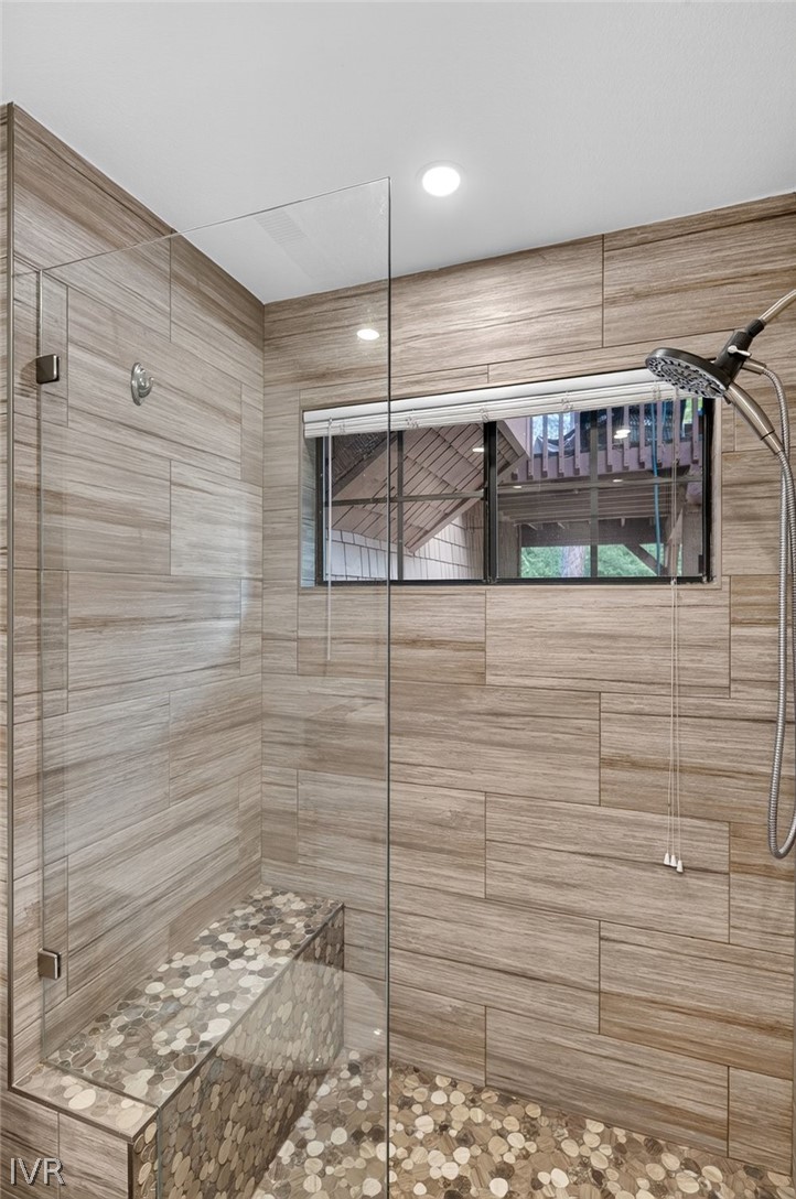 875 Southwood Boulevard 22