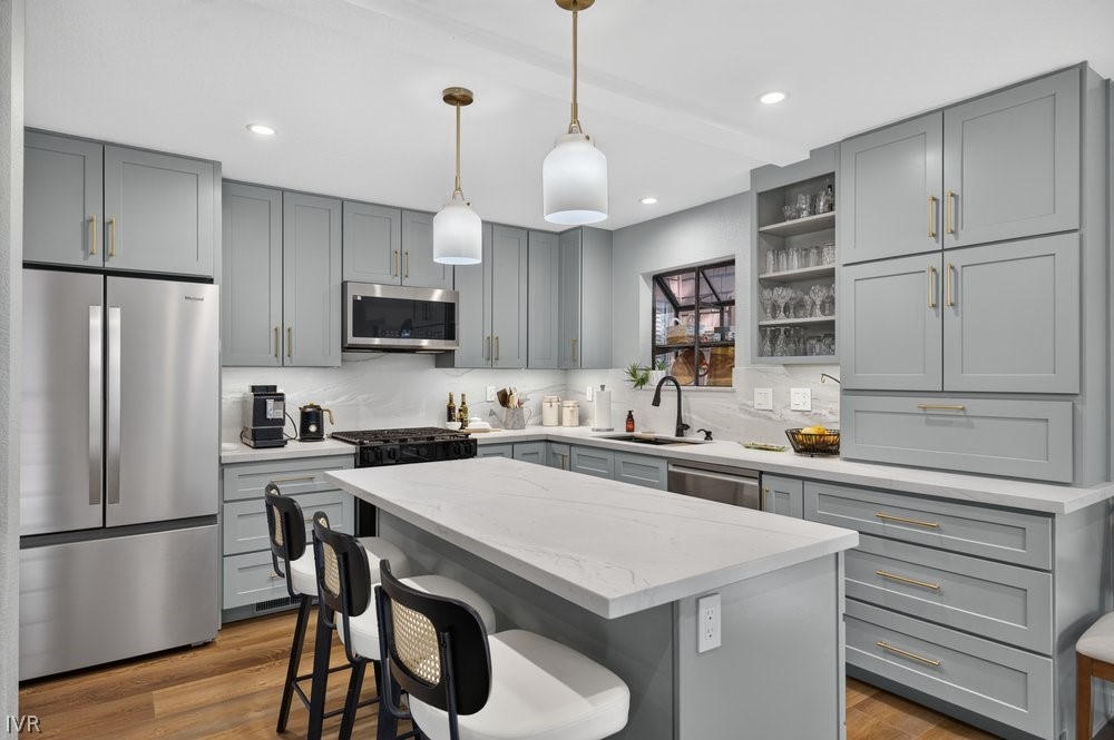 875 Southwood Boulevard 22
