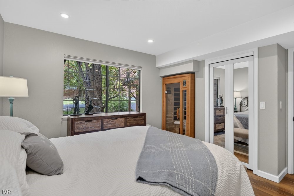 875 Southwood Boulevard 22