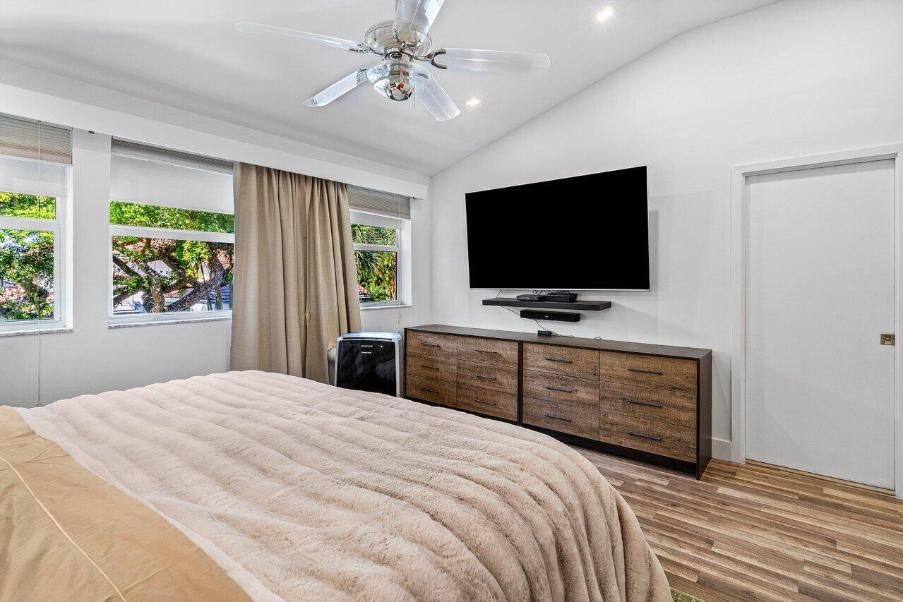 2093 NW 52nd Street 2093