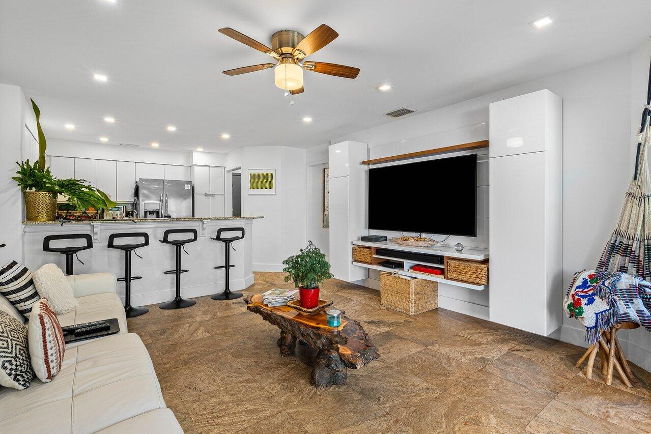 2093 NW 52nd Street 2093