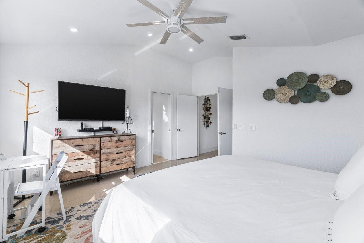 2058 NW 52nd Street