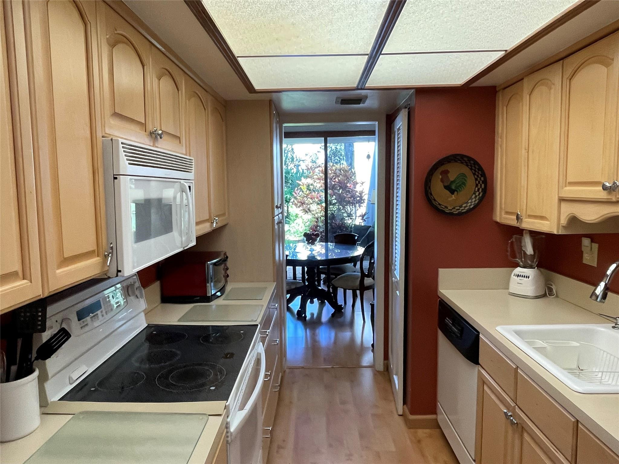 1310 Bridgewood Dr 1310