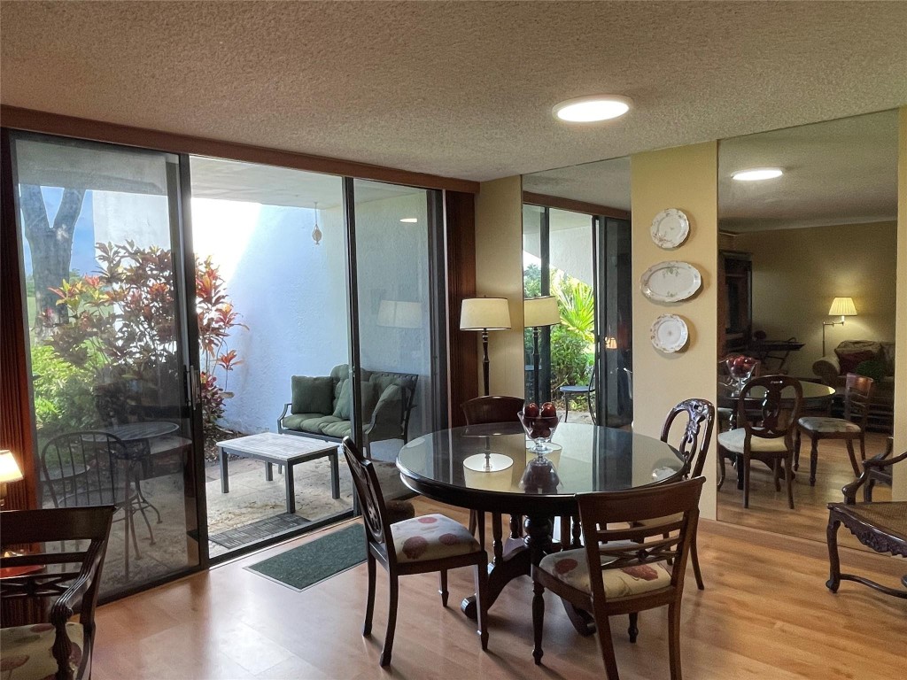 1310 Bridgewood Dr 1310