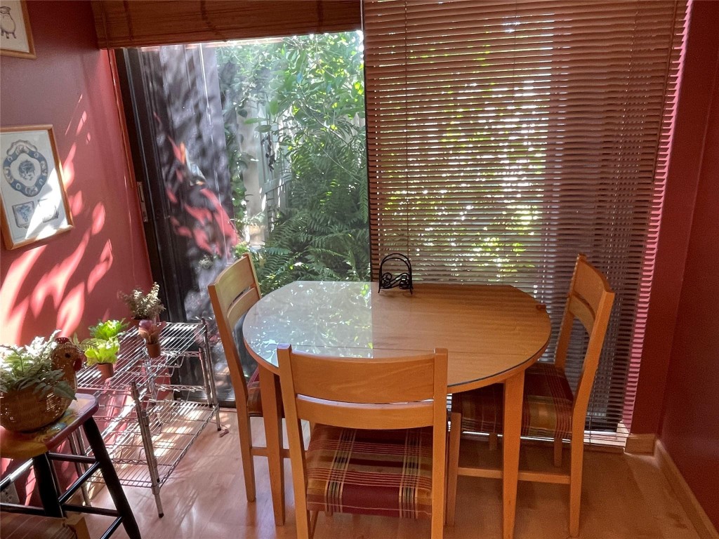 1310 Bridgewood Dr 1310