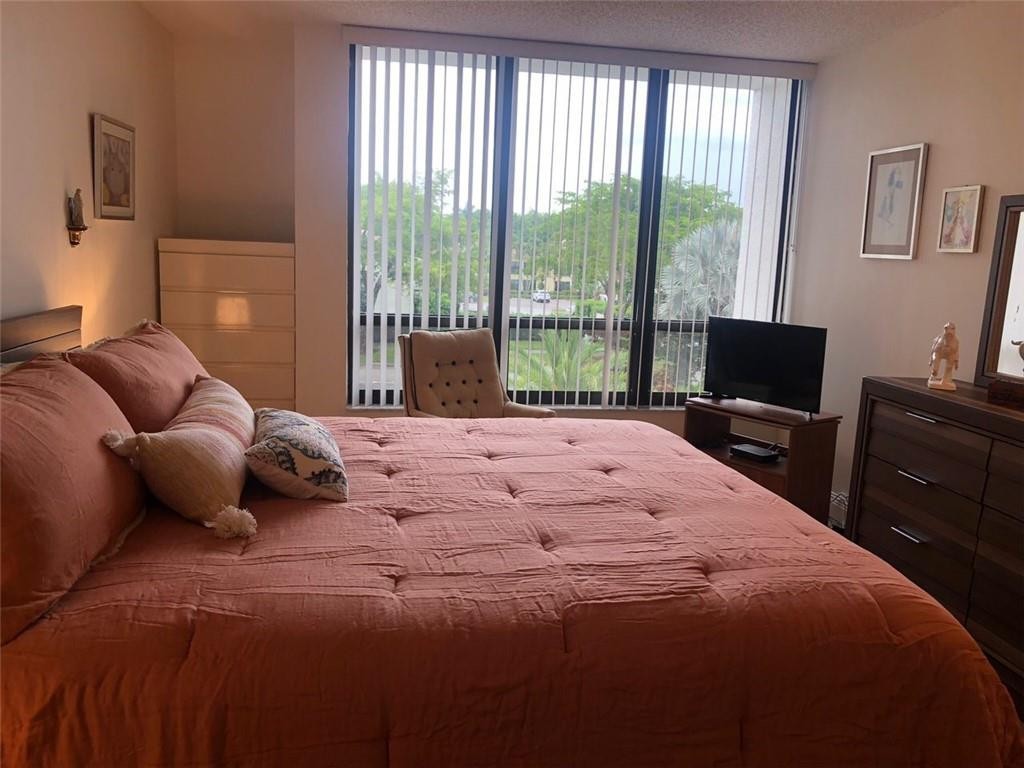 6875 Willow Wood Dr 2033