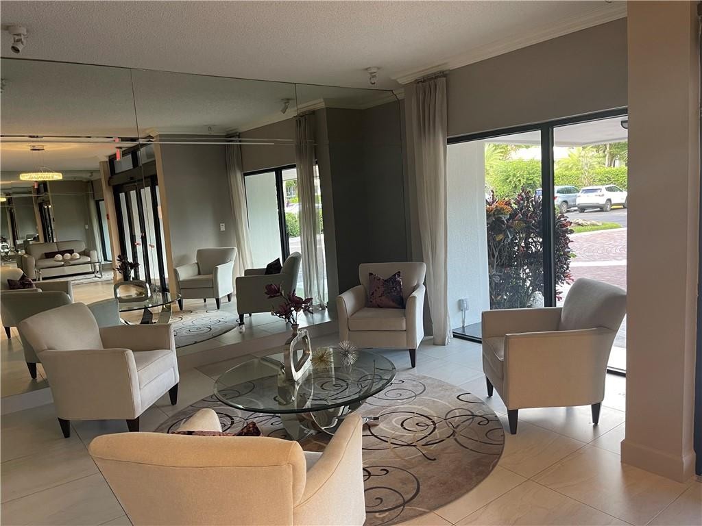 6875 Willow Wood Dr 2033