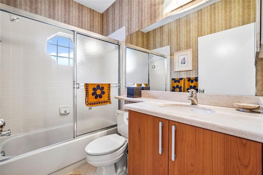 6566 Via Regina 6566