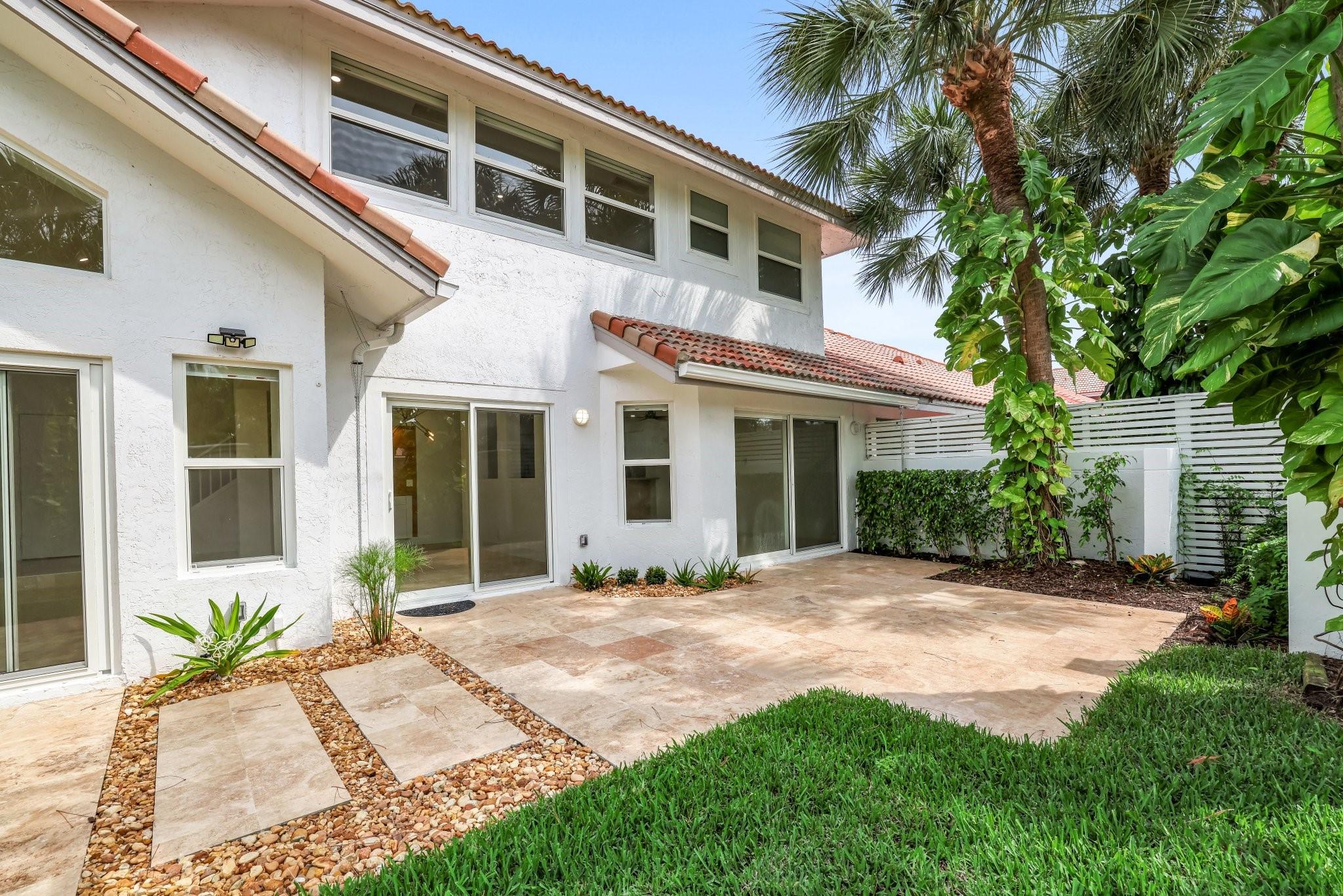 2044 NW 52nd St