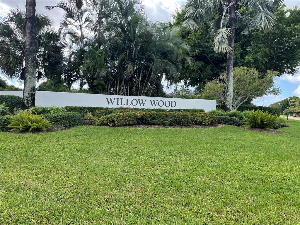 6875 Willow Wood Dr 2033