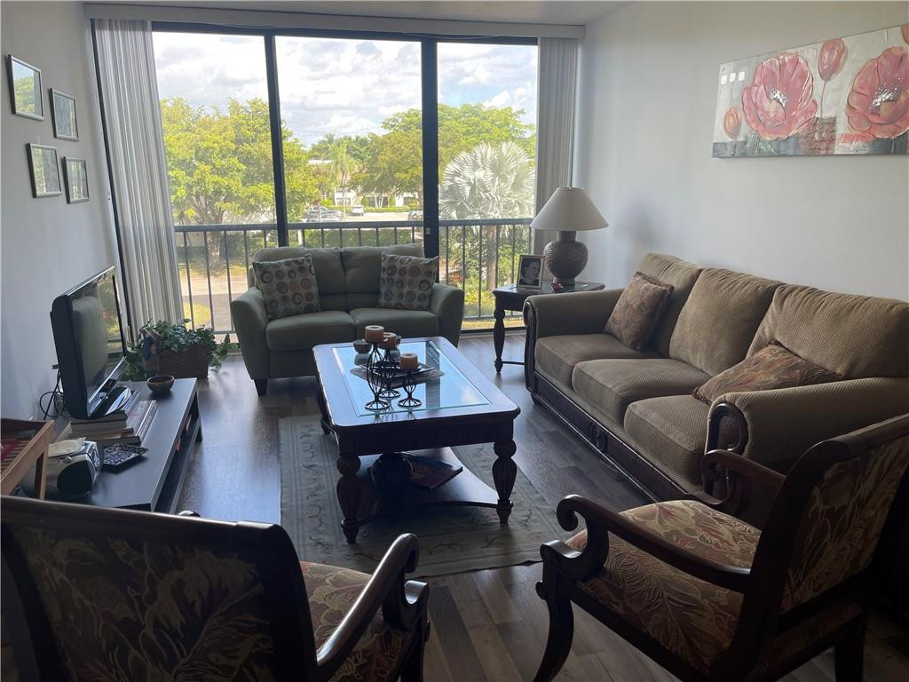 6875 Willow Wood Dr 2033