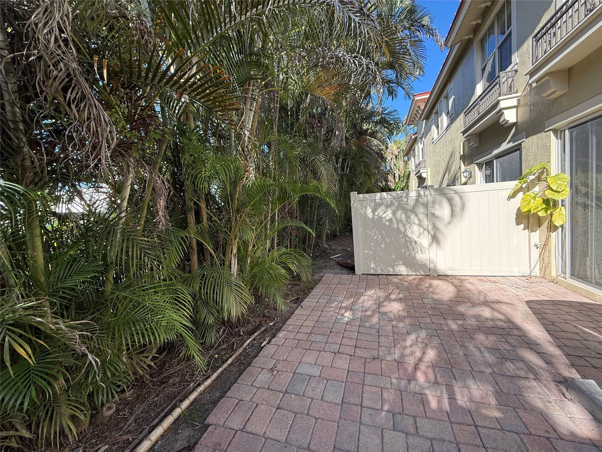 177 Lake Monterey Cir