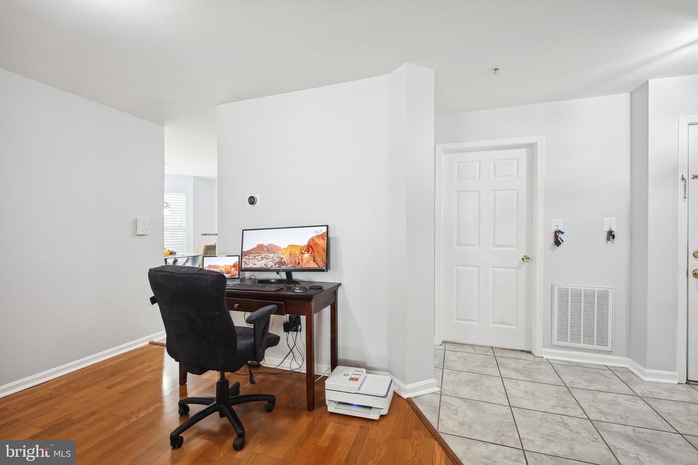 2022 Gov Thomas Bladen Way #102